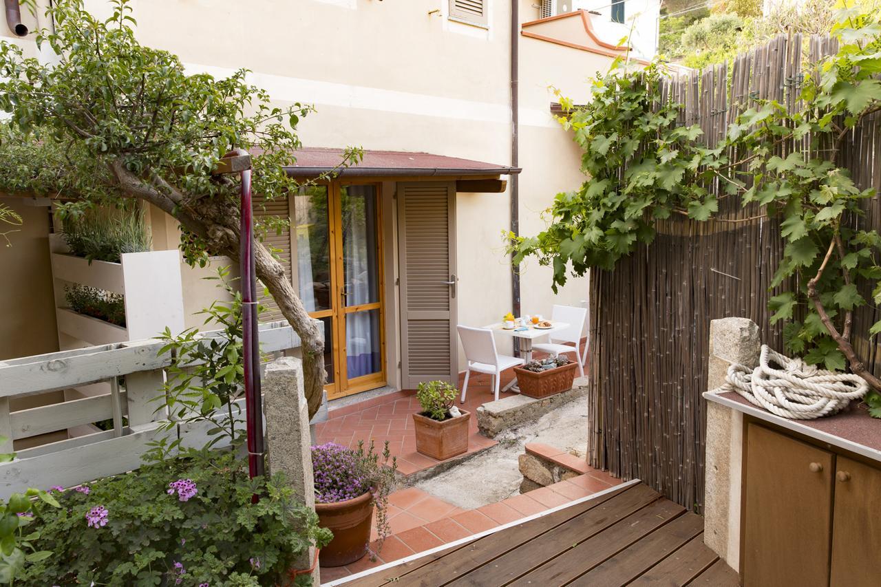 Hotel Corallo Pomonte Exterior foto